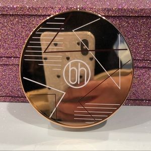 BH Cosmetics Brilliance Bronzer